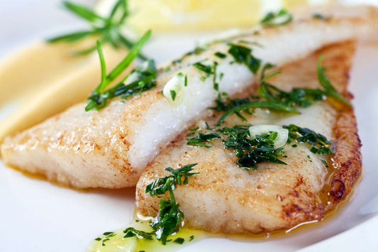 Robalo al mojo de ajo